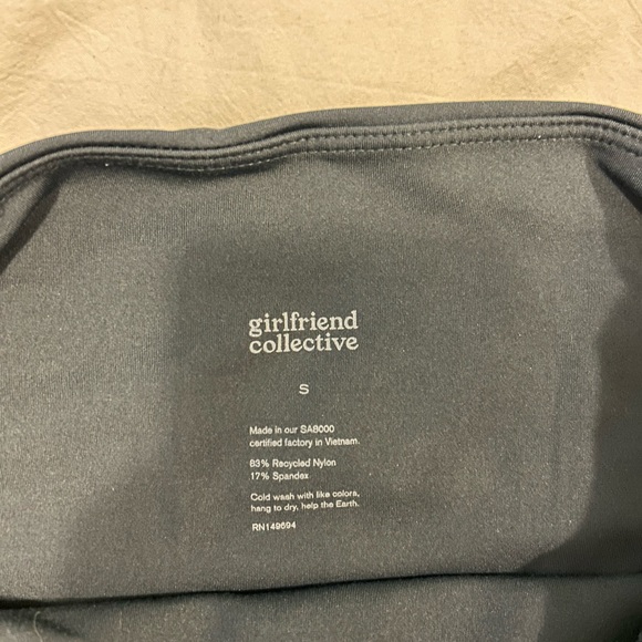 Girlfriend Collective Maternity Leggings in Moss, size Small - Picture 4 of 4